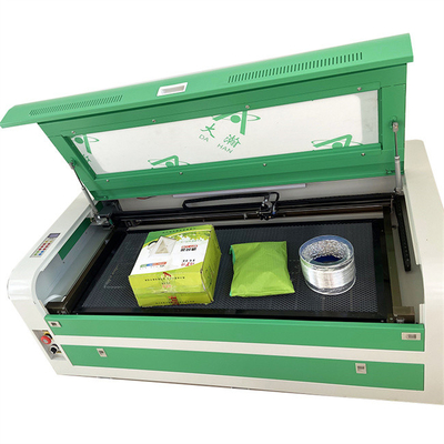 Daqin 1300W دستگاه برش لیزری تولید کننده