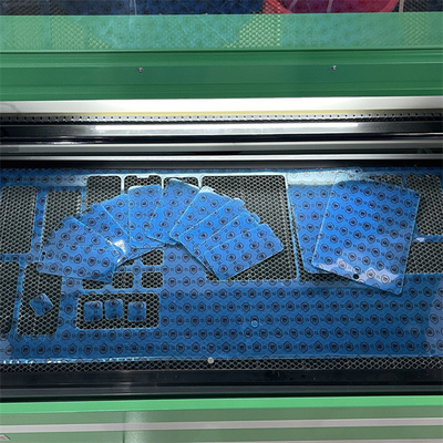 Daqin 1300W دستگاه برش لیزری تولید کننده